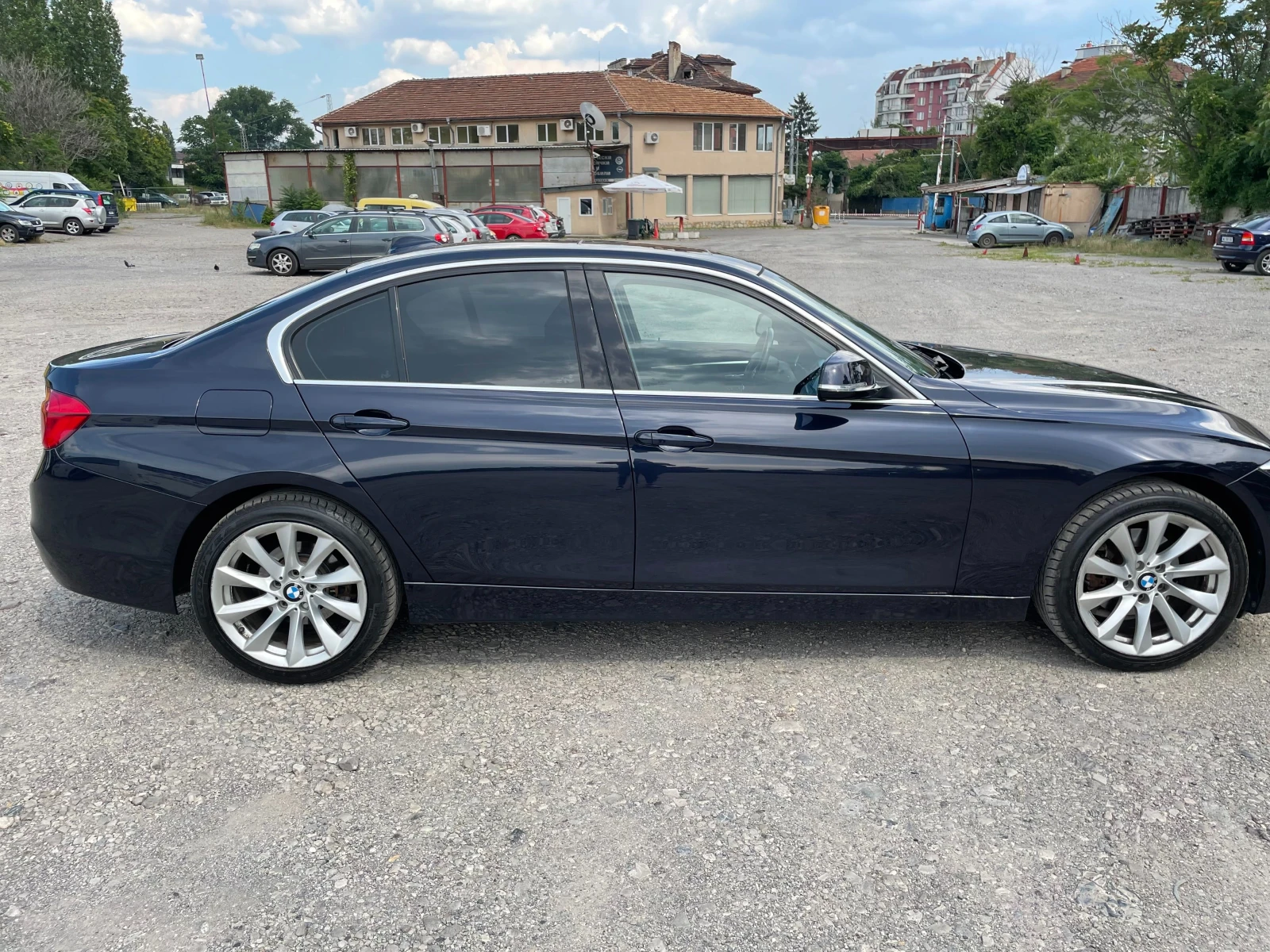 BMW 320 320i xDrive - изображение 4