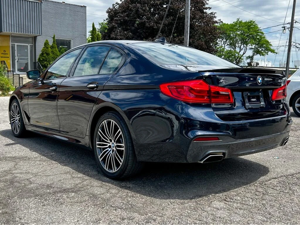 BMW 530 xDrive* PANO* M SPORT*  - изображение 4