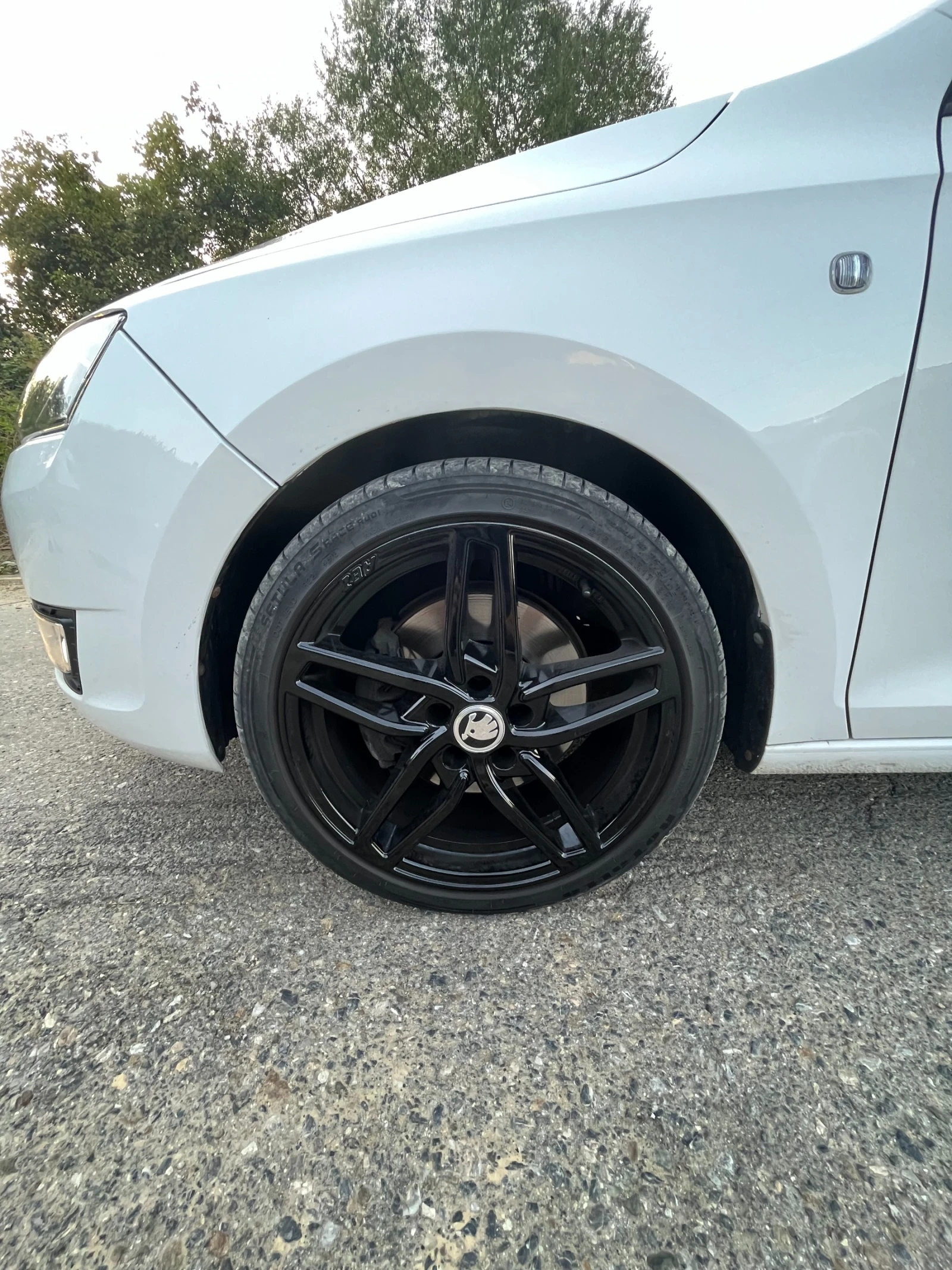 Skoda Rapid 1.6 TDI - изображение 4