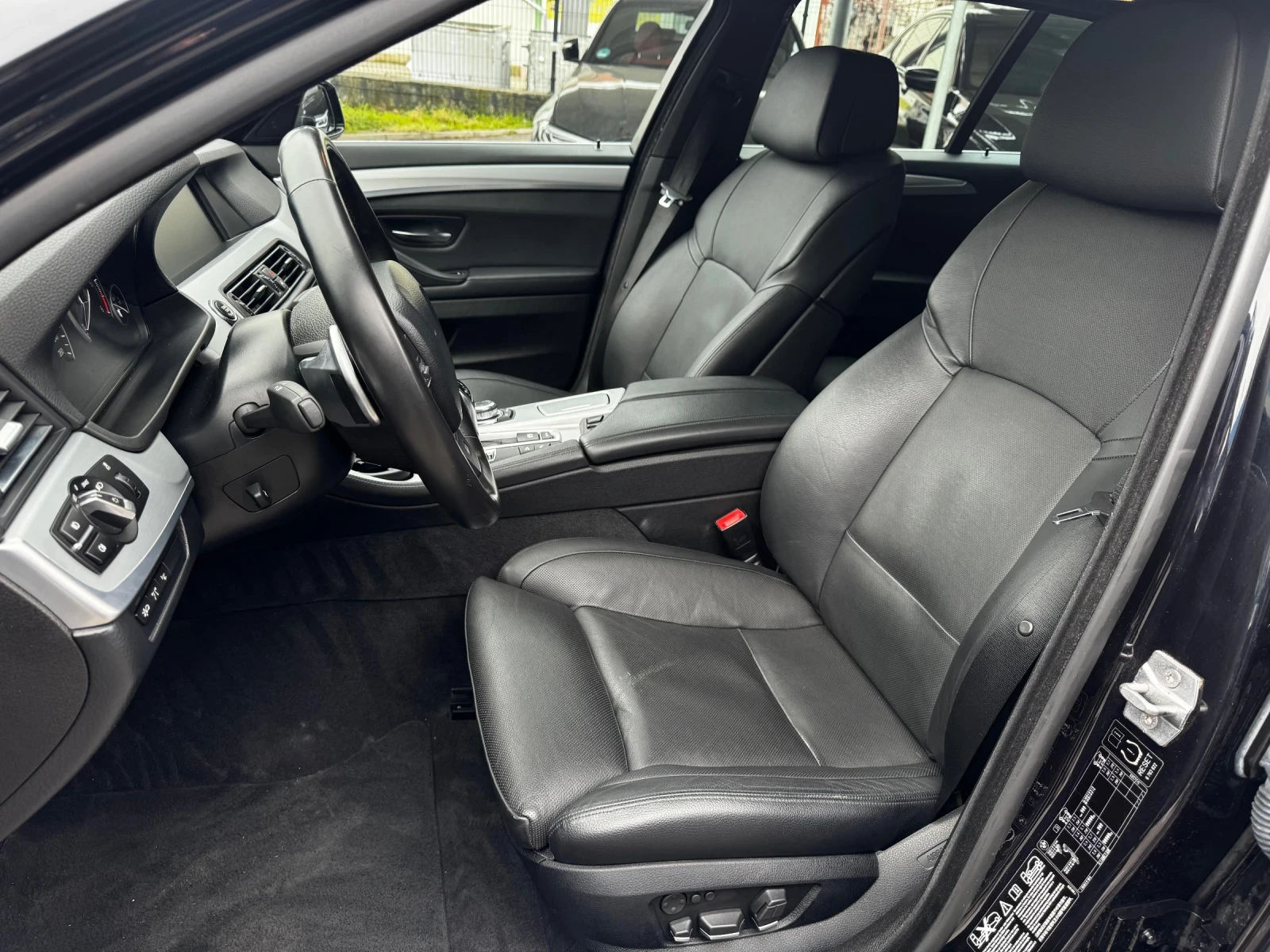 BMW 535 d xDrive M-Sport PANO HUD Обдухване HiFi Camera - изображение 9