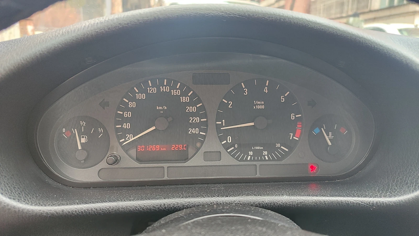 BMW 318 is - изображение 7