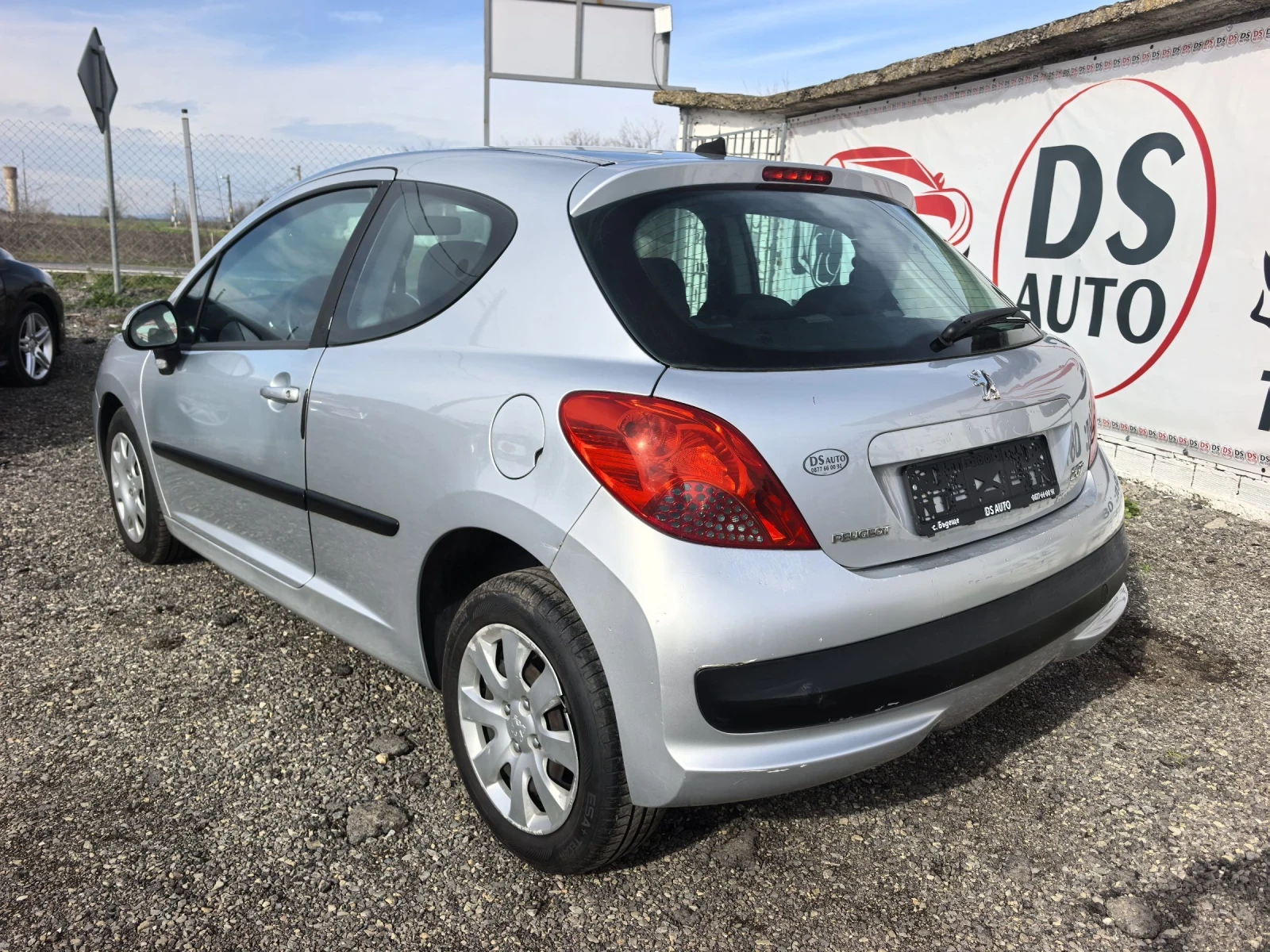 Peugeot 207 1.4i - изображение 3
