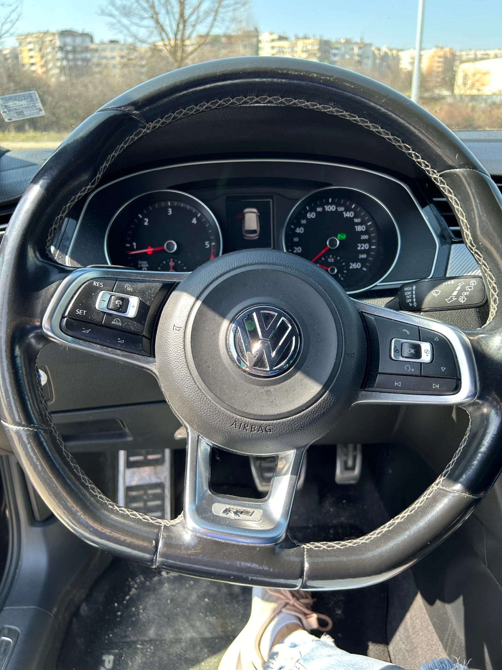 VW Passat Комби, снимка 10 - Автомобили и джипове - 53835854