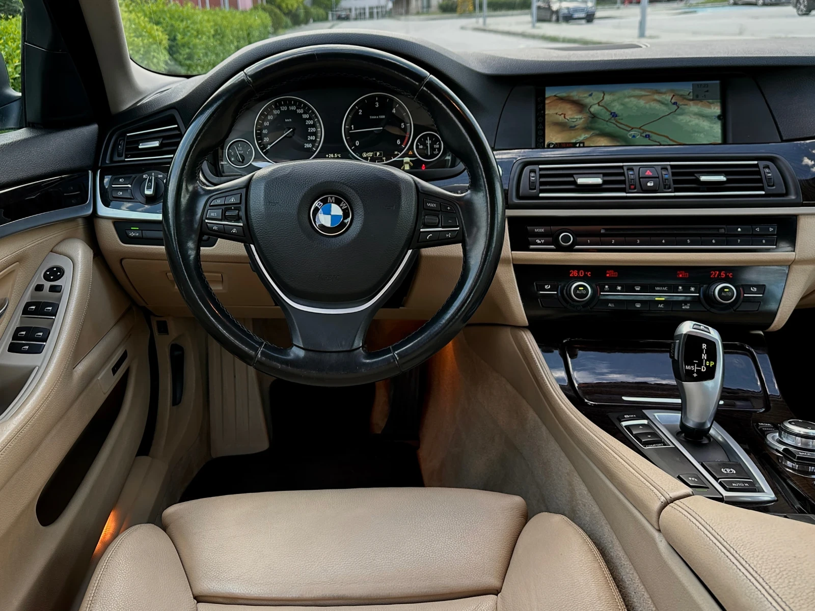 BMW 525 d LUXURY PACKAGE / DISTRONIC / ПЪЛНА ИСТОРИЯ , снимка 6 - Автомобили и джипове - 54478219