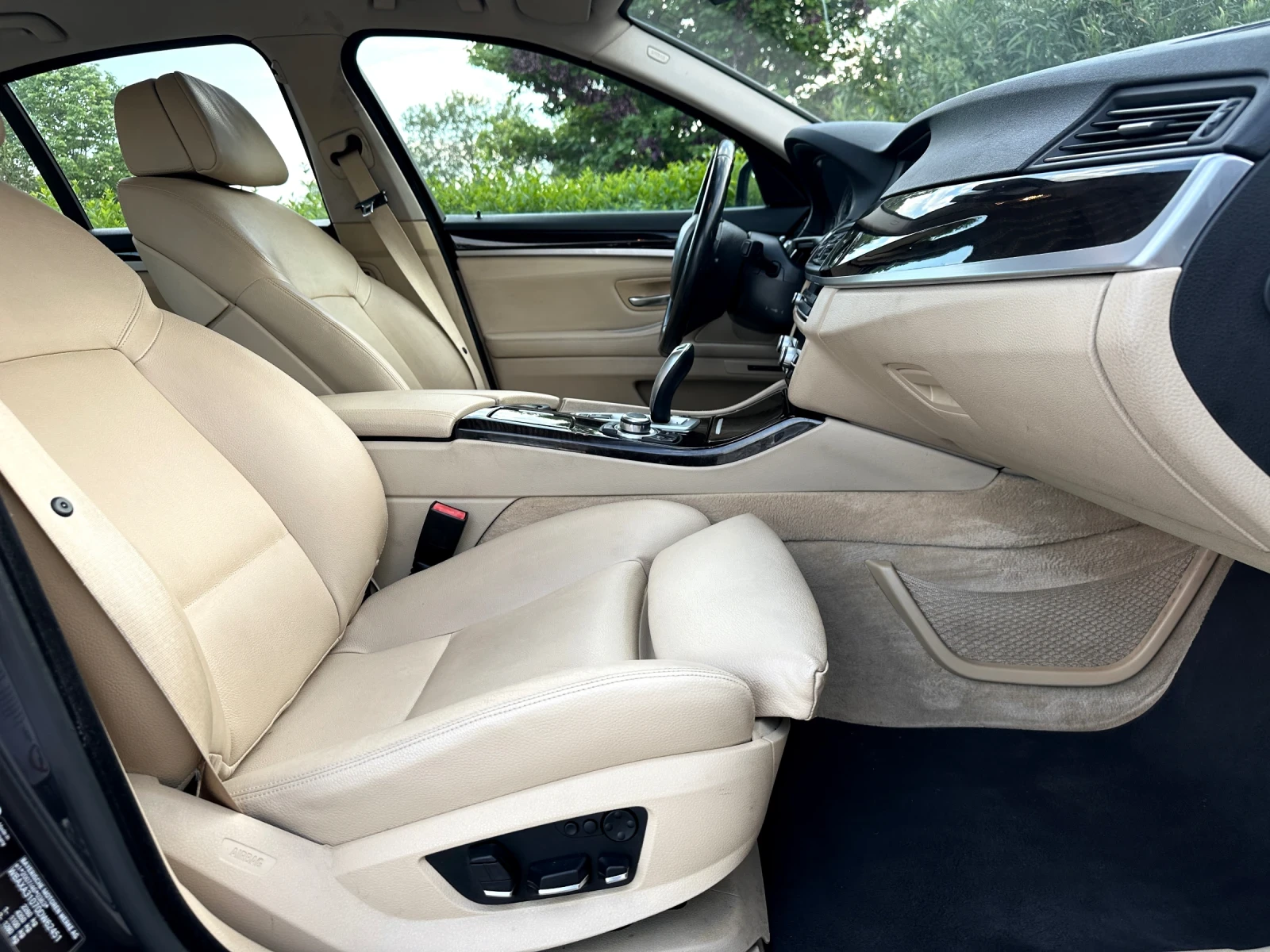BMW 525 d LUXURY PACKAGE / DISTRONIC / ПЪЛНА ИСТОРИЯ , снимка 8 - Автомобили и джипове - 54478219