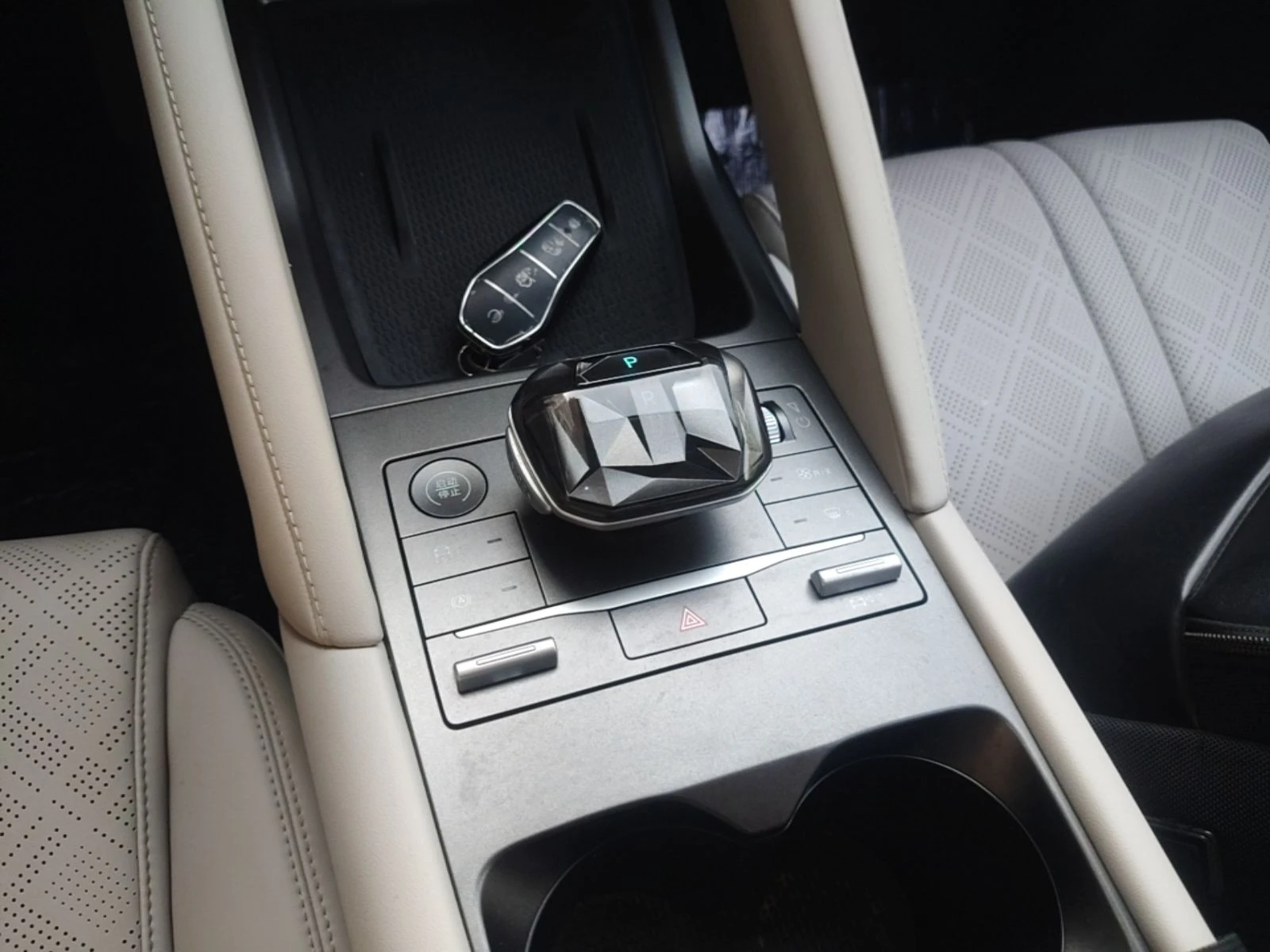 BYD Atto3 YuanUP/Atto2 45.12kWh, снимка 12 - Автомобили и джипове - 54647343