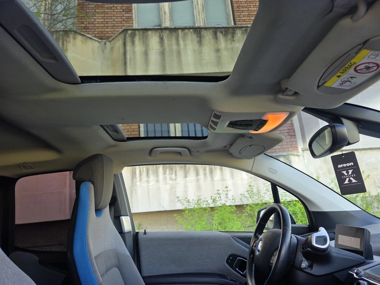 BMW i3 120AH* 42.2KW* LED* ПАНОРАМА* ШВЕЙЦАРИЯ, снимка 10 - Автомобили и джипове - 55019664