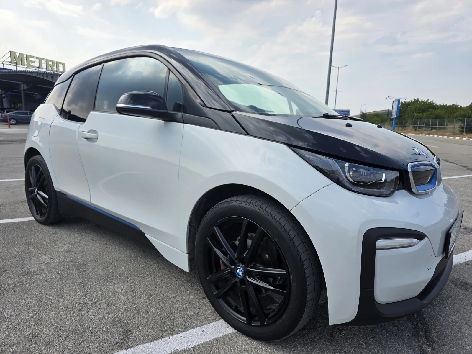 BMW i3 120AH* 42.2KW* LED* ПАНОРАМА* ШВЕЙЦАРИЯ, снимка 1 - Автомобили и джипове - 55019664
