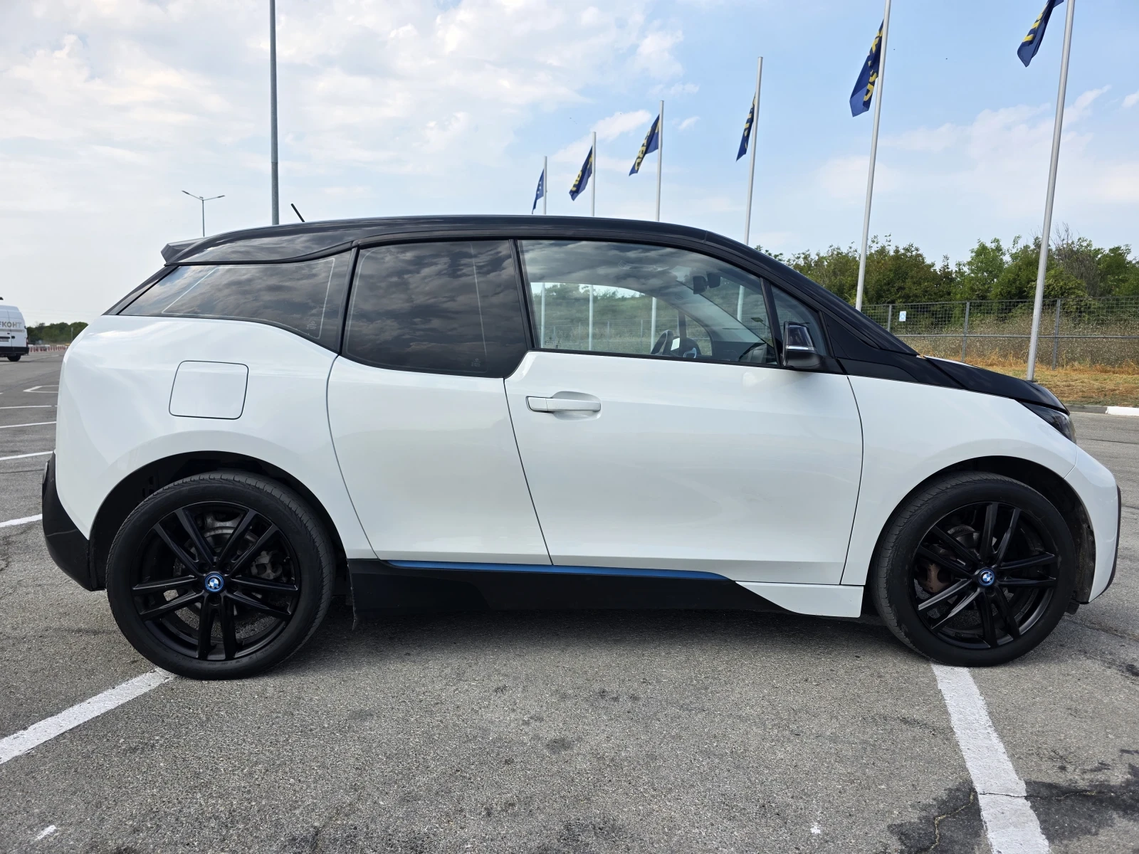 BMW i3 120AH* 42.2KW* LED* ПАНОРАМА* ШВЕЙЦАРИЯ, снимка 4 - Автомобили и джипове - 55019664