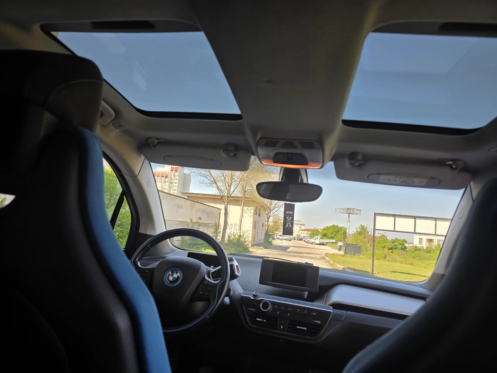 BMW i3 120AH* 42.2KW* LED* ПАНОРАМА* ШВЕЙЦАРИЯ, снимка 11 - Автомобили и джипове - 55019664