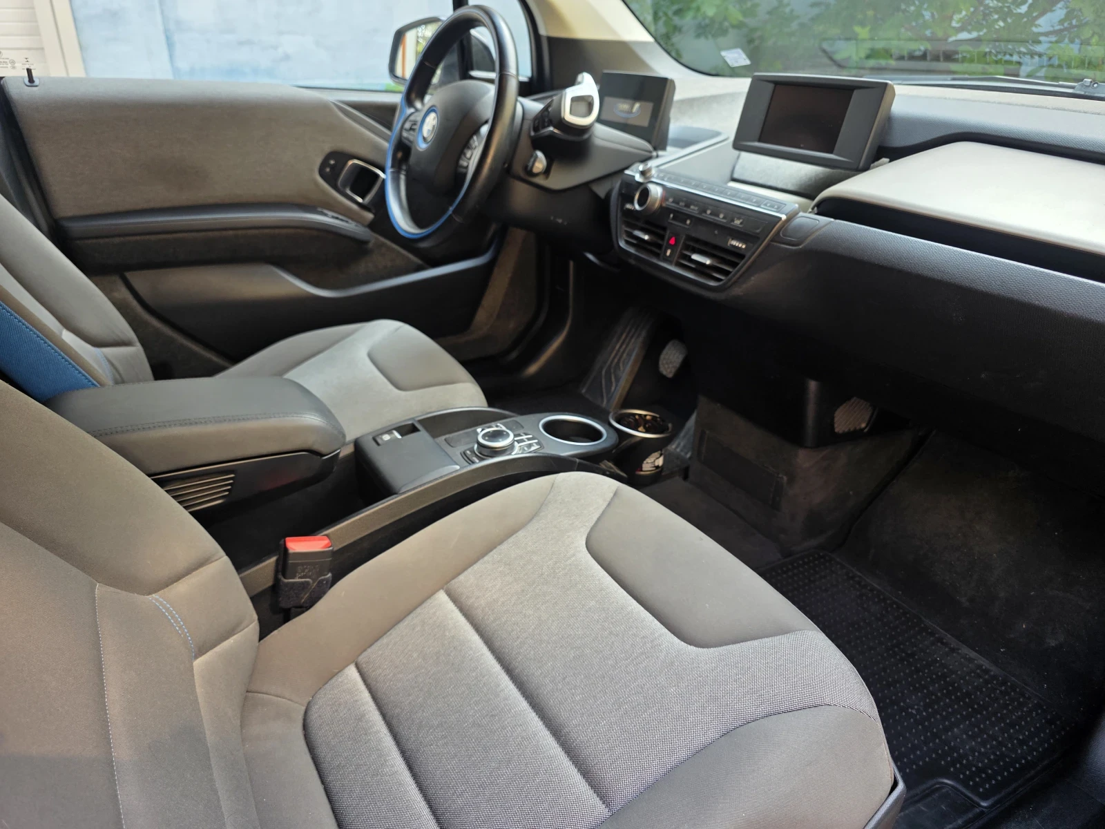 BMW i3 120AH* 42.2KW* LED* ПАНОРАМА* ШВЕЙЦАРИЯ, снимка 11 - Автомобили и джипове - 55019664