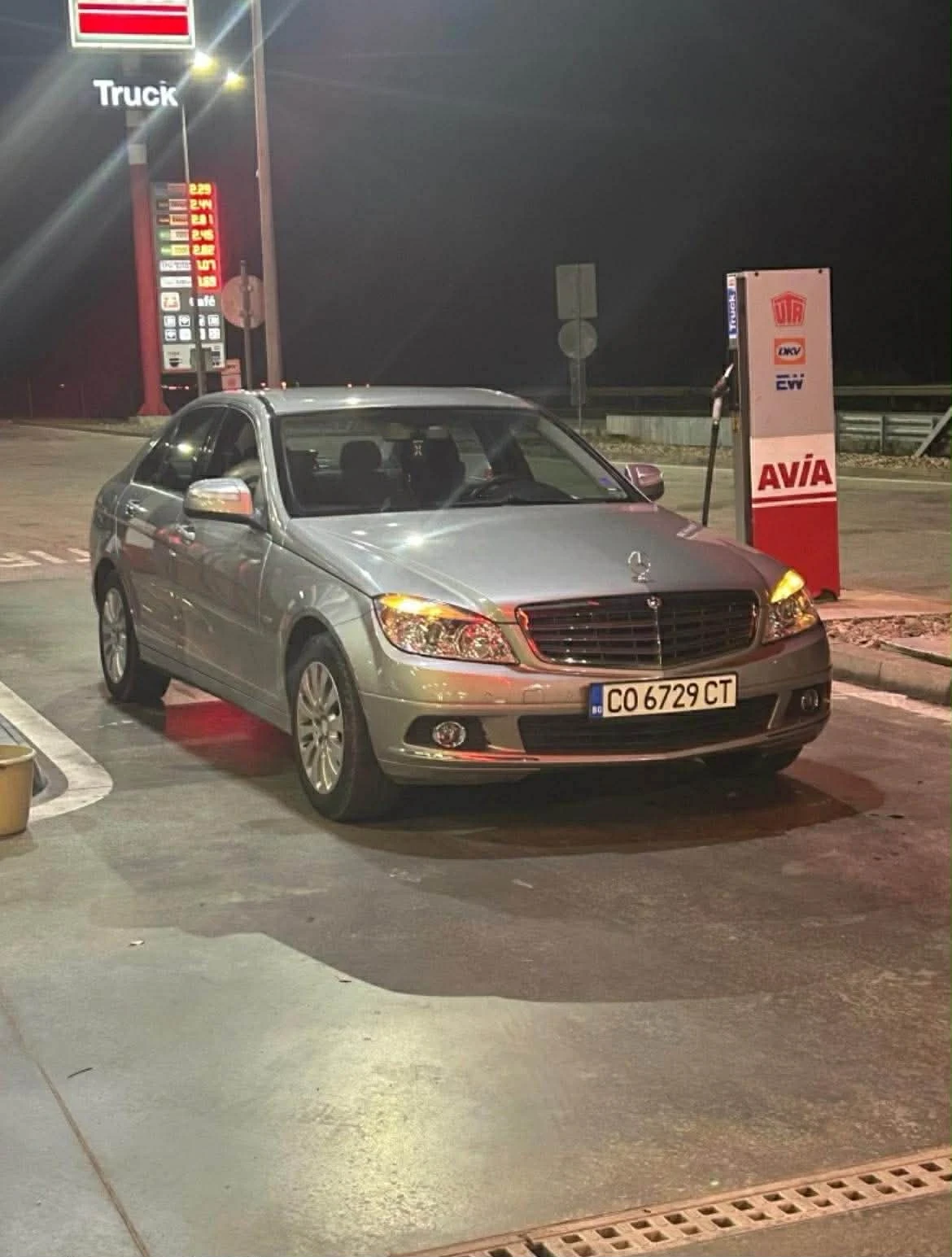 Mercedes-Benz C 220, снимка 2 - Автомобили и джипове - 55123148