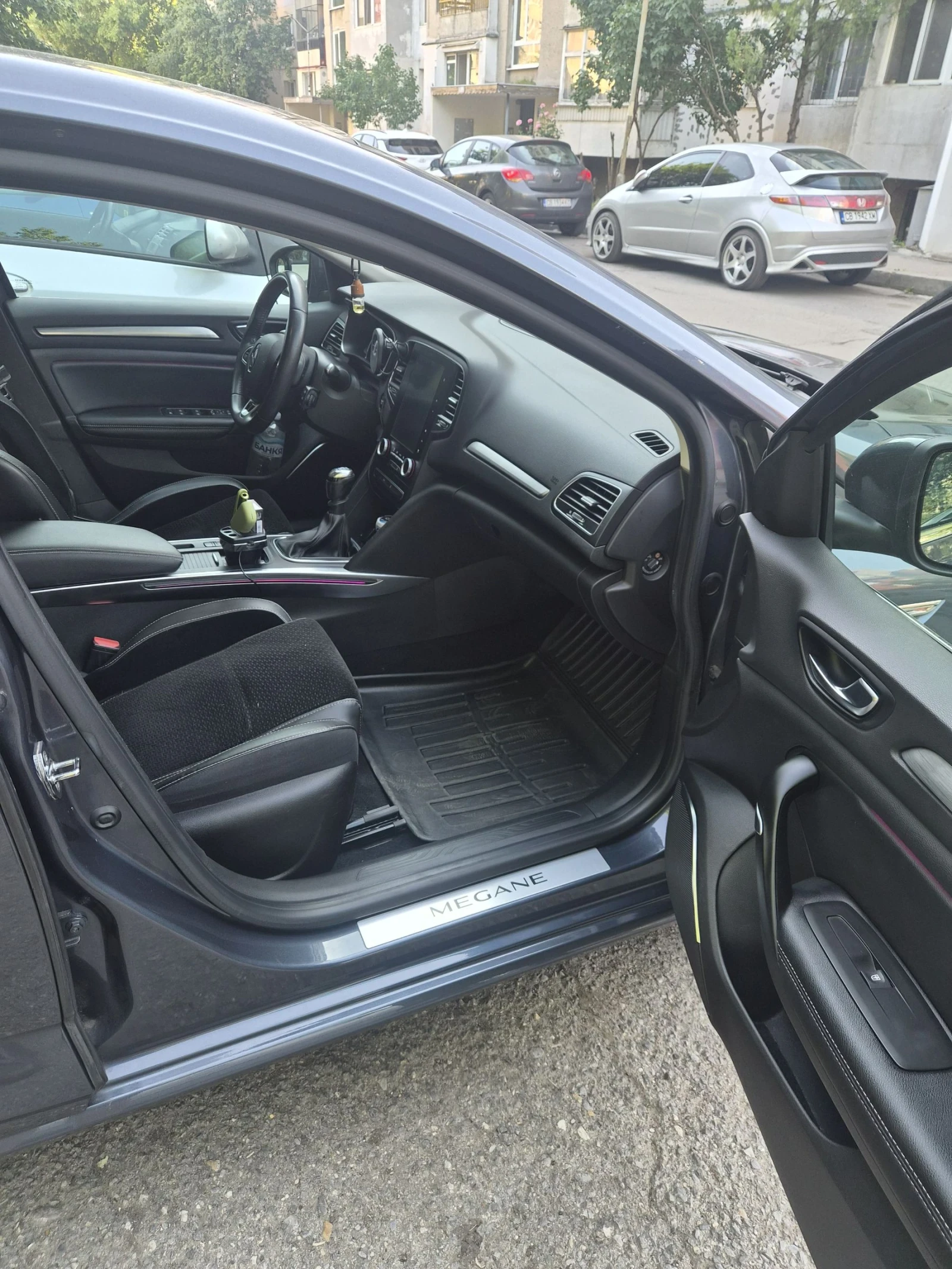 Renault Megane, снимка 5 - Автомобили и джипове - 55213376