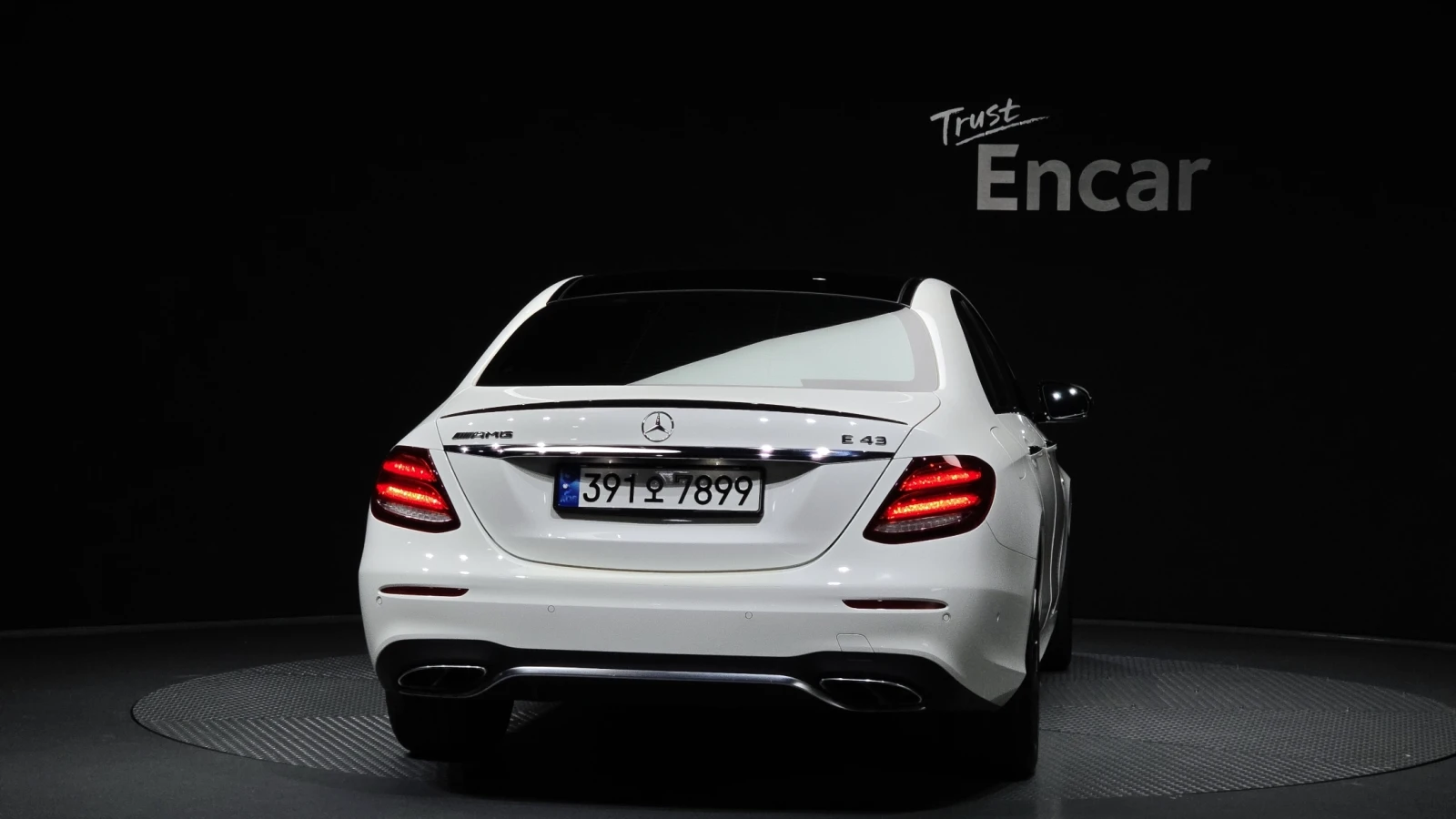 Mercedes-Benz E 43 AMG HUD* ЕЛ. БАГАЖНИК* 360* BLIND SPOT* КРАЙНА ЦЕНА, снимка 4 - Автомобили и джипове - 55435024