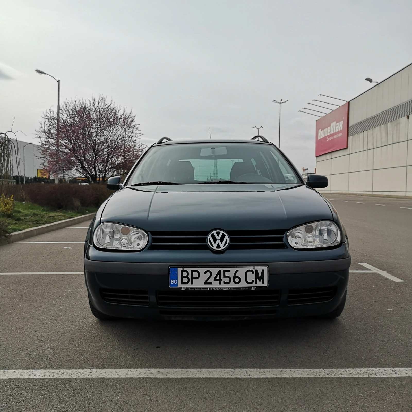 VW Golf 1.9 TDI, снимка 2 - Автомобили и джипове - 55604039