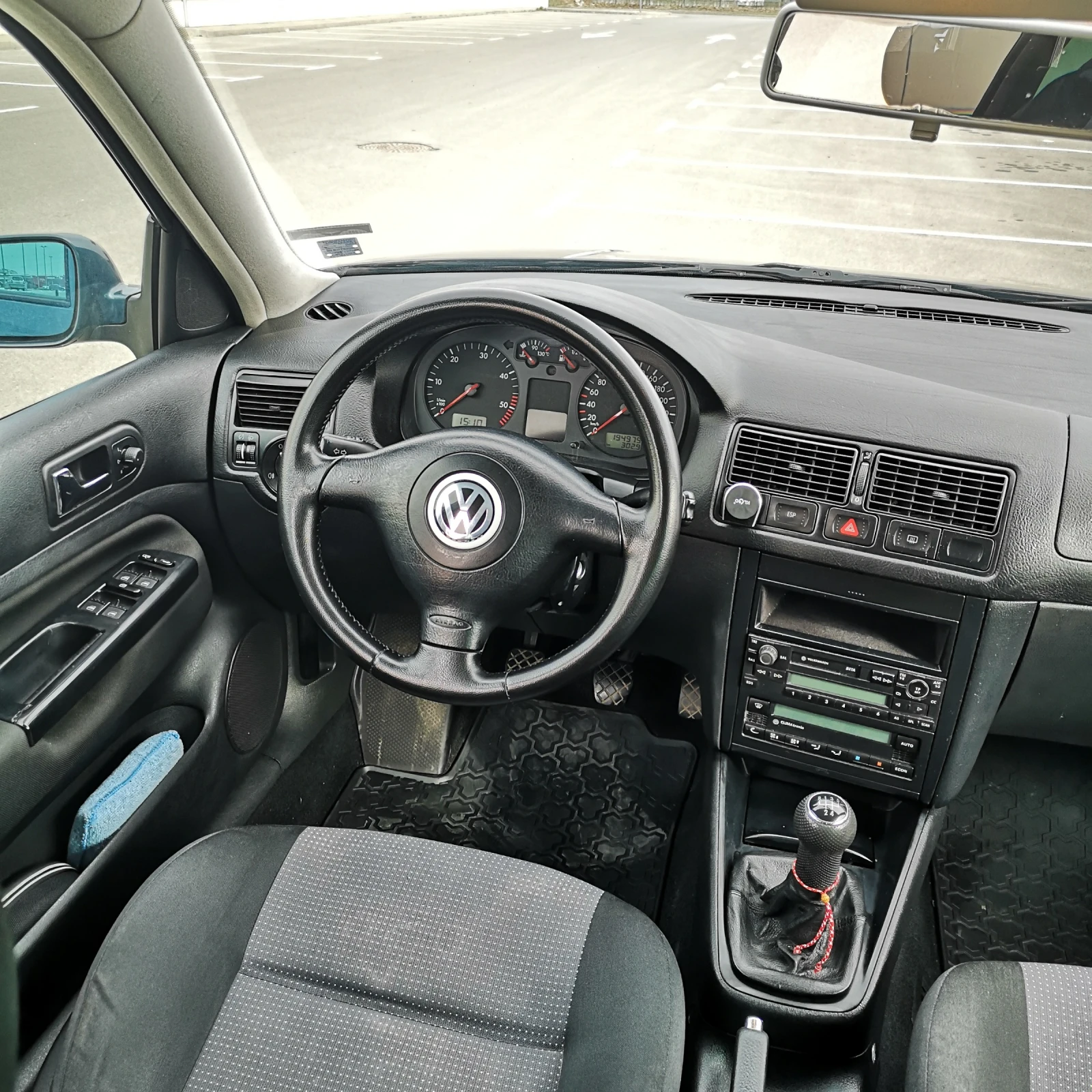 VW Golf 1.9 TDI, снимка 9 - Автомобили и джипове - 55604039