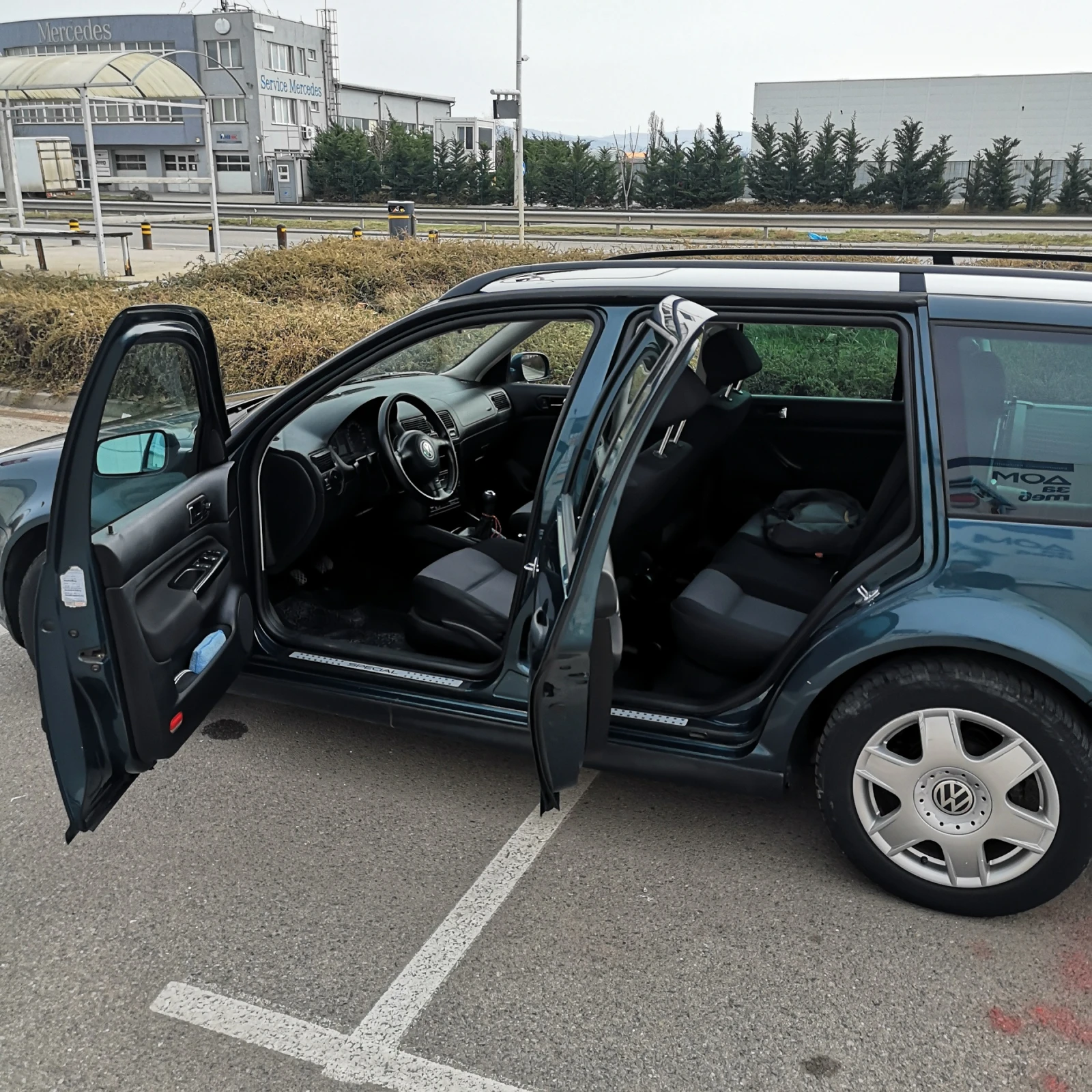 VW Golf 1.9 TDI, снимка 8 - Автомобили и джипове - 55604039