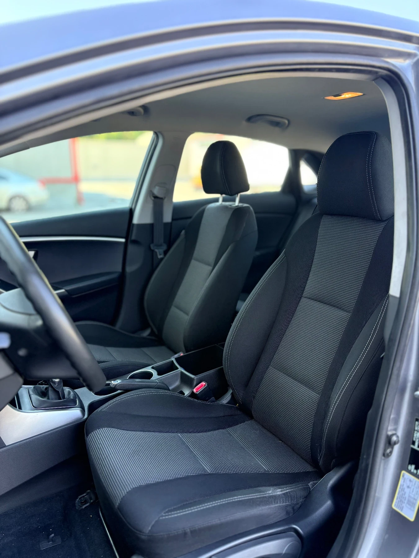 Hyundai I30 1.4i 107500, снимка 7 - Автомобили и джипове - 56121037