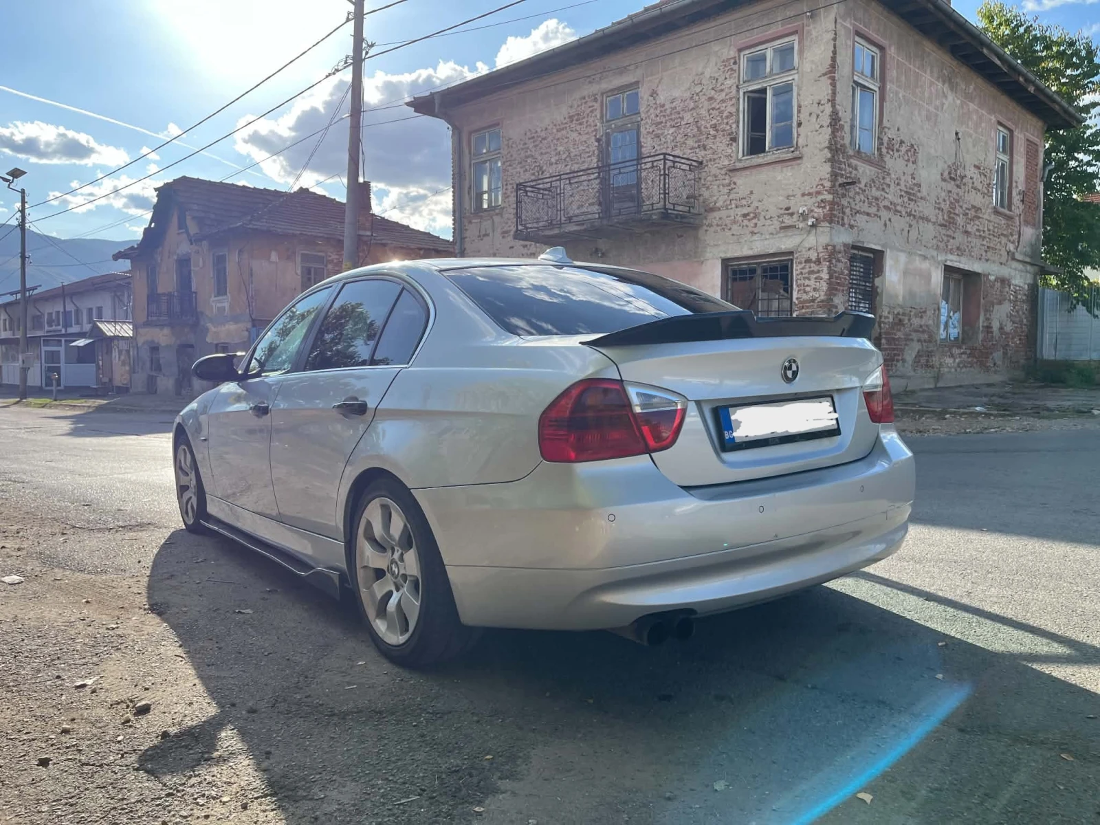 BMW 330 I, снимка 2 - Автомобили и джипове - 56453676