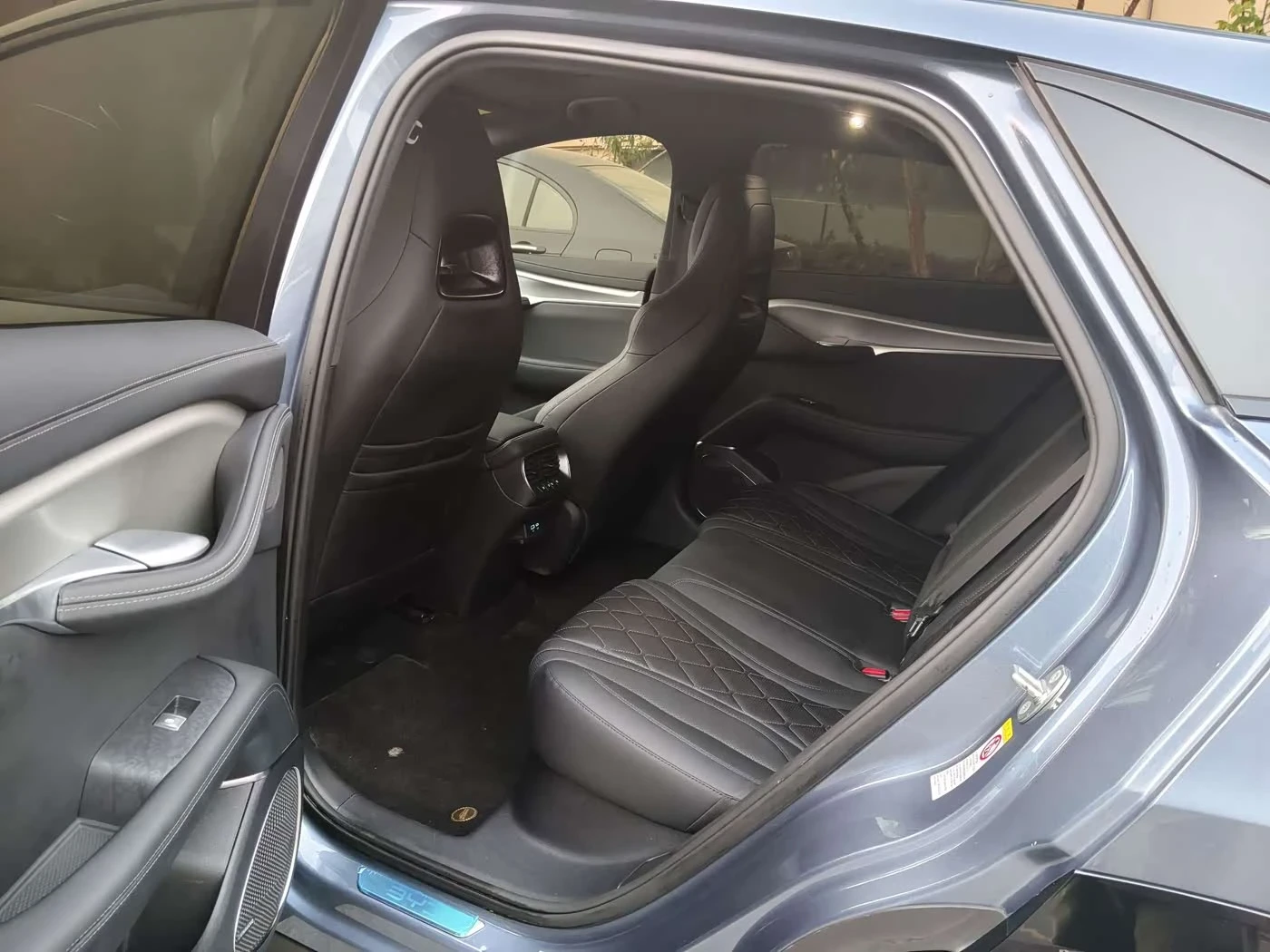 BYD Sealion 7 Smart Navigation Edition 610 autogeorge.com, снимка 7 - Автомобили и джипове - 56527783
