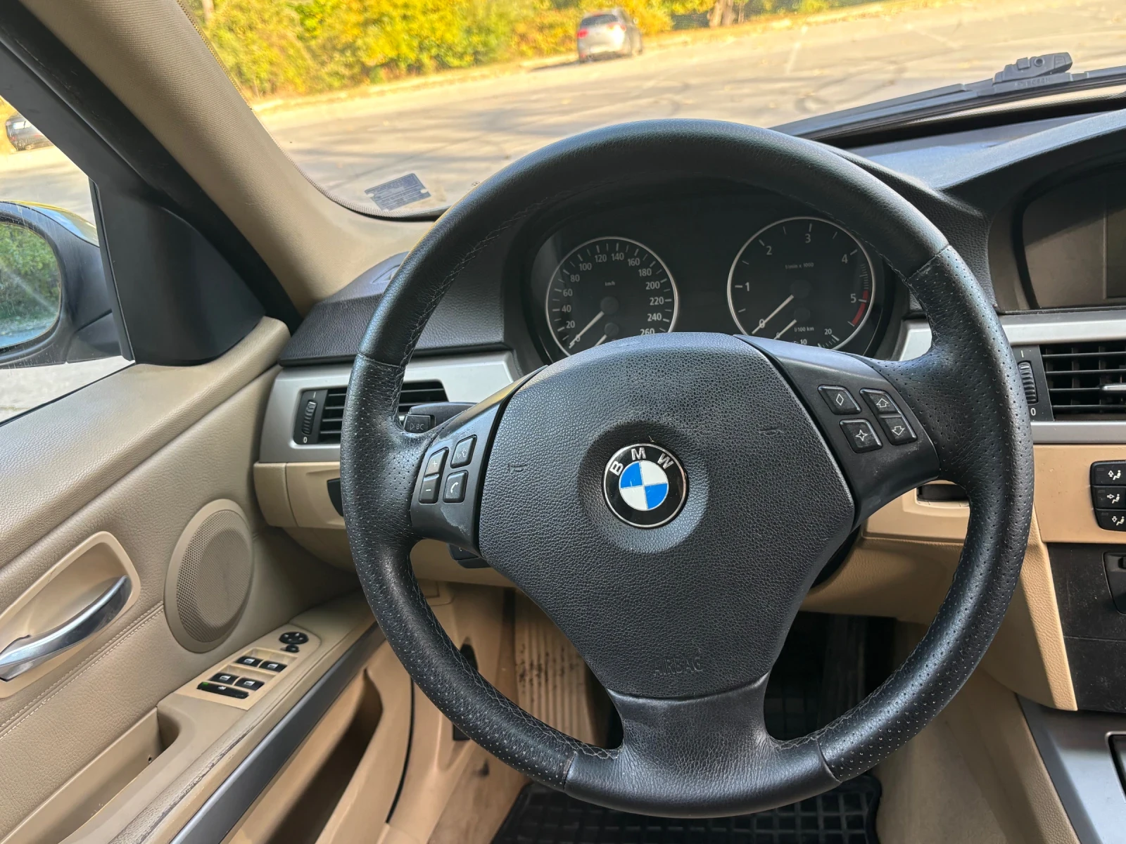 BMW 320, снимка 12 - Автомобили и джипове - 56599999