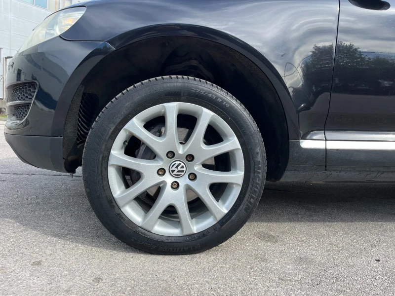 VW Touareg, снимка 8 - Автомобили и джипове - 47543098