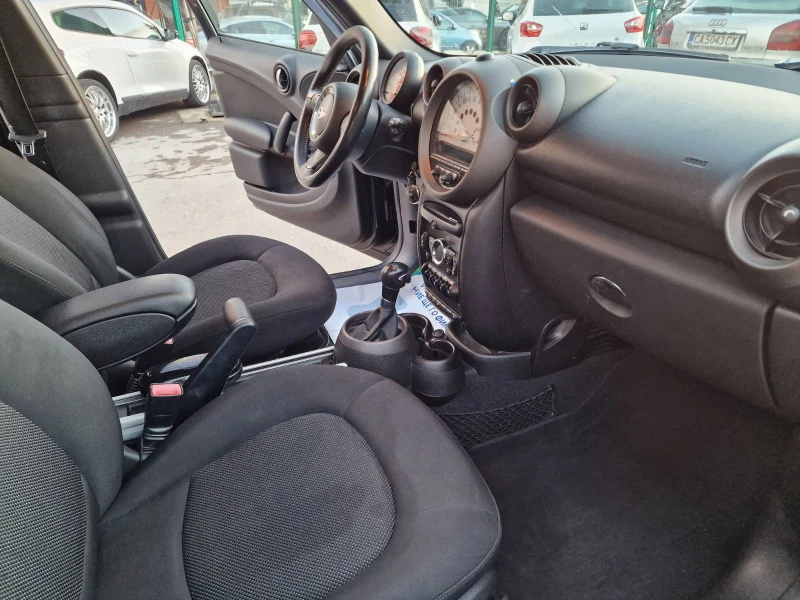 Mini Countryman 2.0 DISEL, снимка 15 - Автомобили и джипове - 48291115