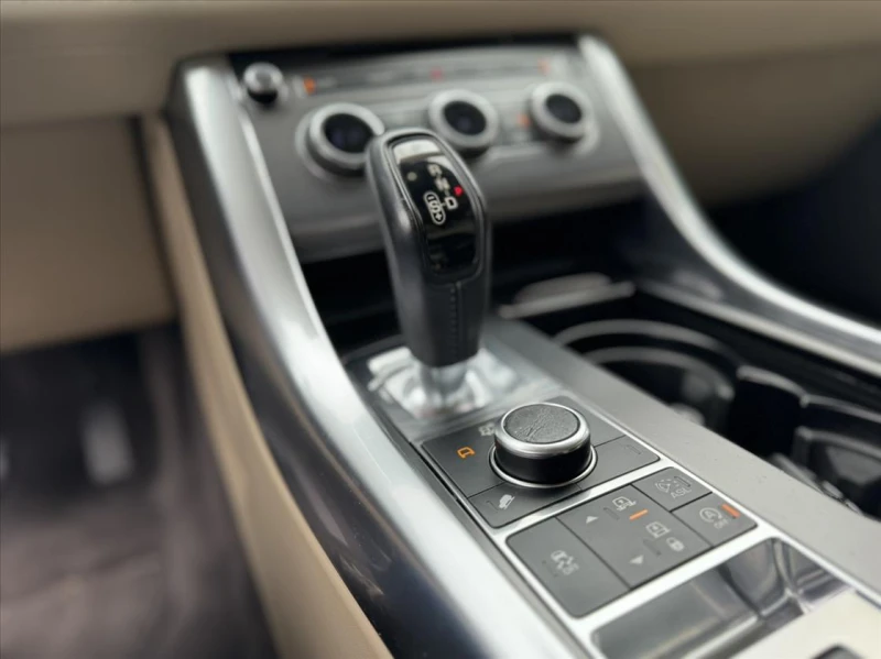 Land Rover Range Rover Sport 3.0L, снимка 14 - Автомобили и джипове - 51754830