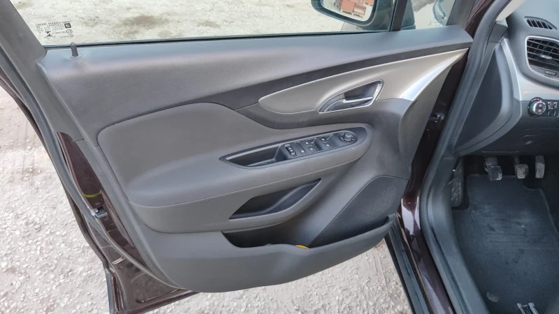 Opel Mokka 1.6 TDI 4X4, снимка 9 - Автомобили и джипове - 52297225