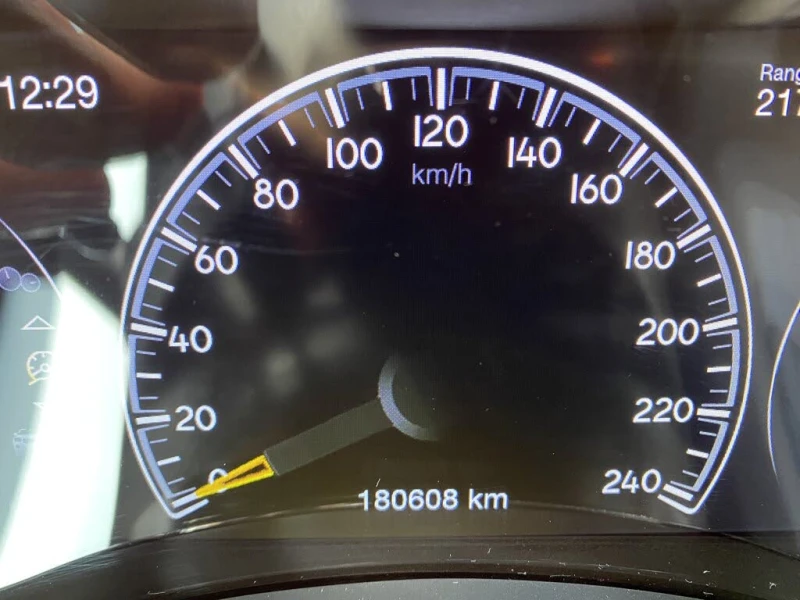 Jeep Grand cherokee Limited CAM* BLINDSPOT* ПОДГРЕВ* CARPLAY* , снимка 16 - Автомобили и джипове - 52520424