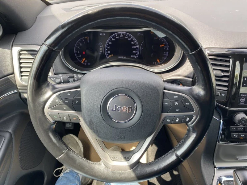 Jeep Grand cherokee Limited CAM* BLINDSPOT* ПОДГРЕВ* CARPLAY* , снимка 13 - Автомобили и джипове - 52520424