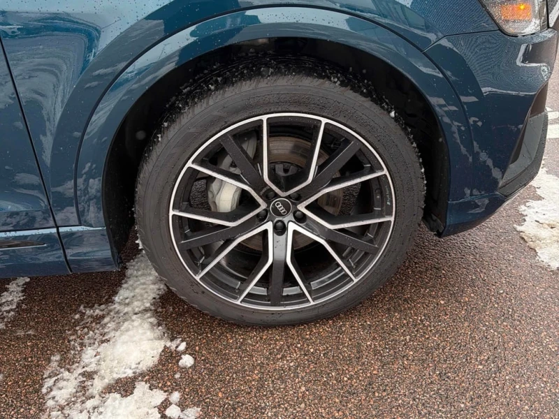 Audi Q8 * Technik * CARFAX * БЕЗ ПЪРВОНАЧАЛНА ВНОСКА, снимка 7 - Автомобили и джипове - 52642648