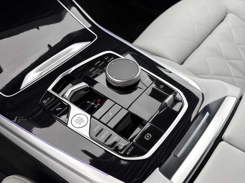 BMW X7 * xDrive40i * CARFAX * БЕЗ ПЪРВОНАЧАЛНА ВНОСКА, снимка 9 - Автомобили и джипове - 52703140