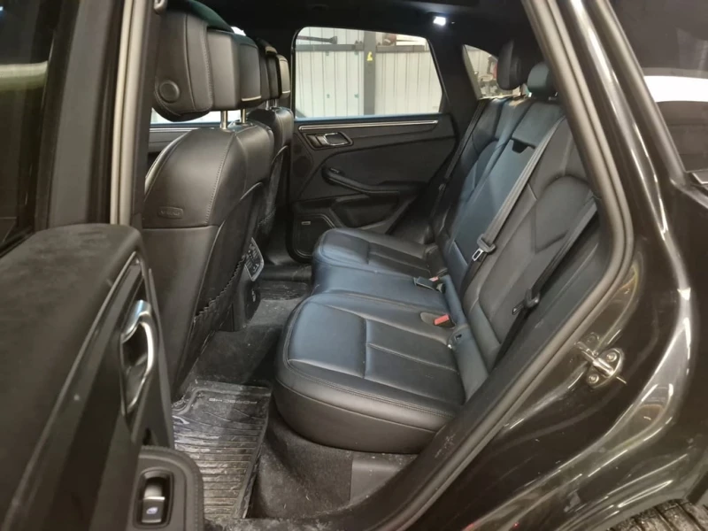 Porsche Macan * AWD * CARFAX * БЕЗ ПЪРВОНАЧАЛНА ВНОСКА, снимка 13 - Автомобили и джипове - 53199308
