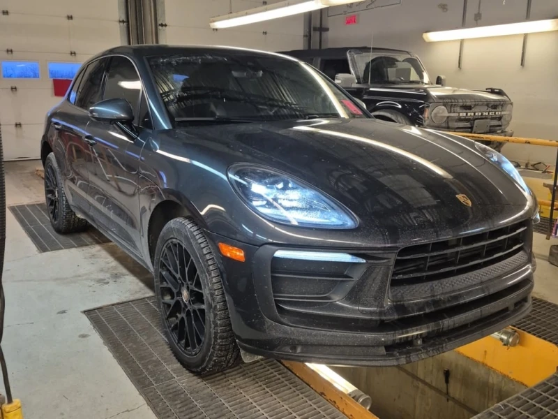 Porsche Macan * AWD * CARFAX * БЕЗ ПЪРВОНАЧАЛНА ВНОСКА, снимка 2 - Автомобили и джипове - 53199308