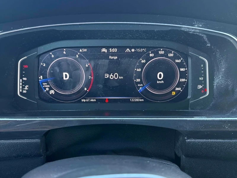 VW Tiguan * Comfortline * CARFAX * ШИБИДАХ * ДВА КЛЮЧА* , снимка 8 - Автомобили и джипове - 53456588