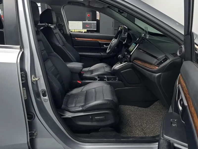Honda Cr-v 1.5 Touring 4Wd, снимка 10 - Автомобили и джипове - 55927664