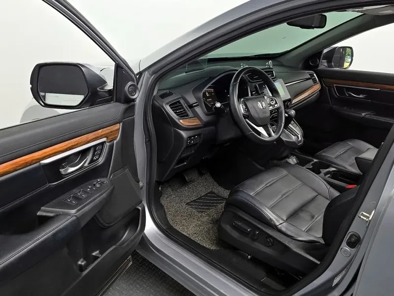 Honda Cr-v 1.5 Touring 4Wd, снимка 9 - Автомобили и джипове - 55927664