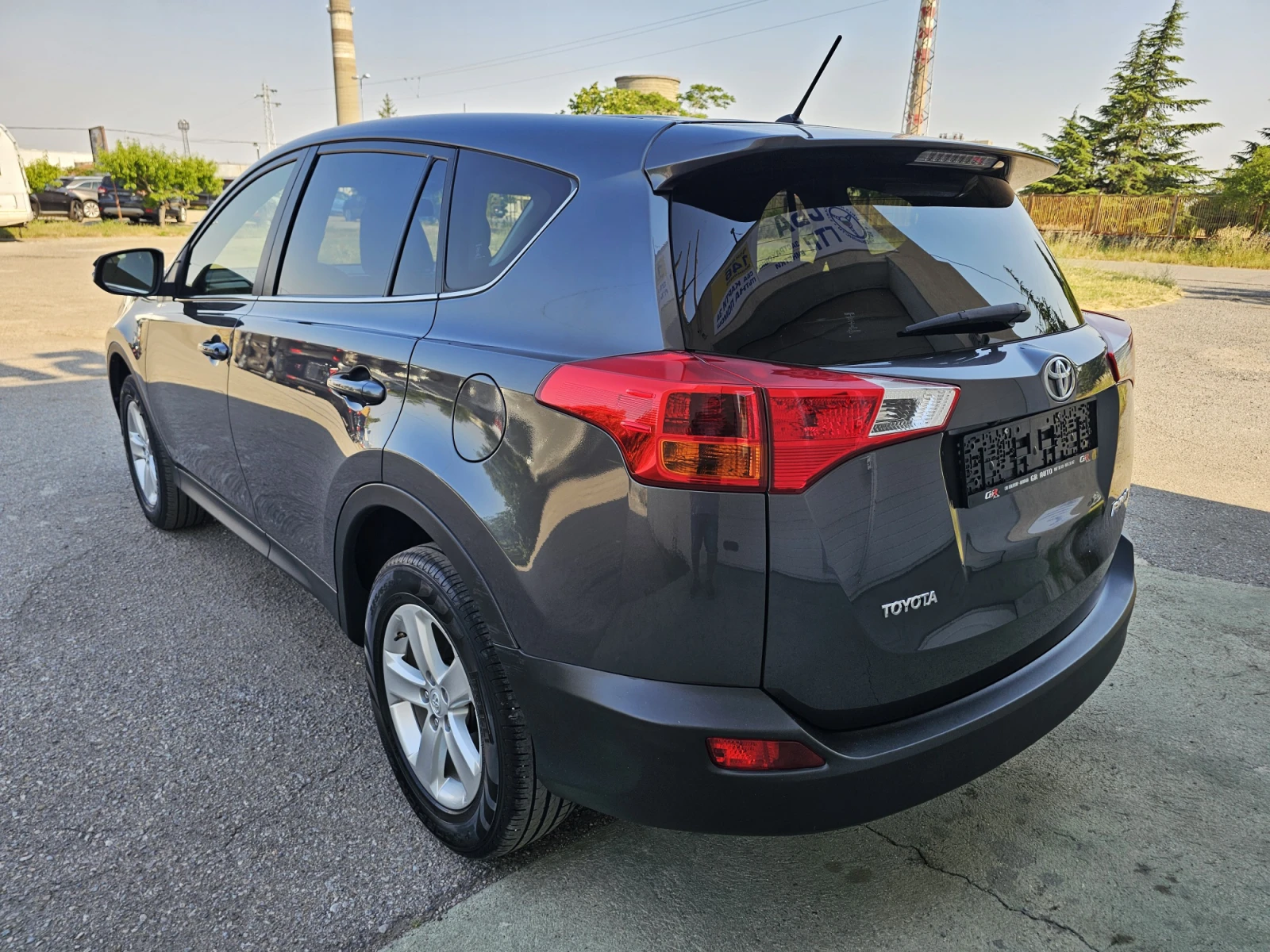 Toyota Rav4 2.0 D-4D - изображение 5
