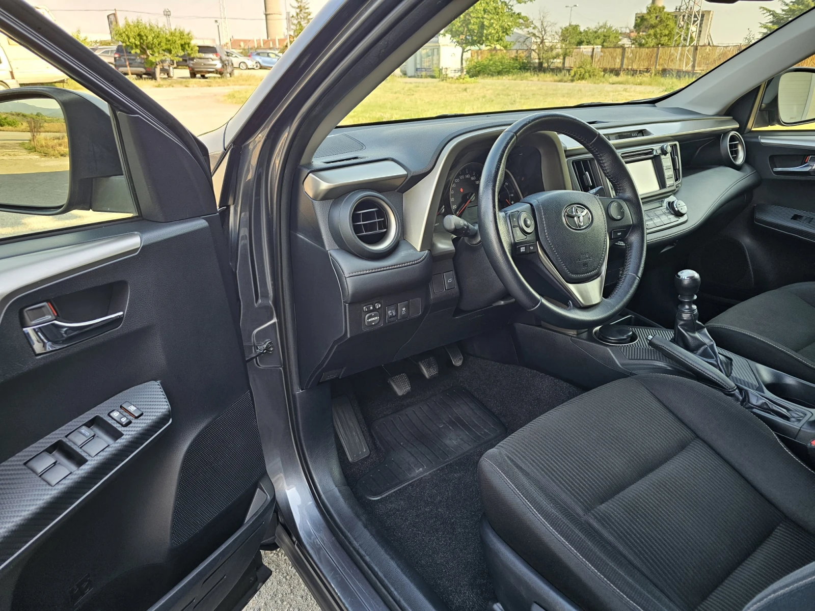 Toyota Rav4 2.0 D-4D - изображение 9