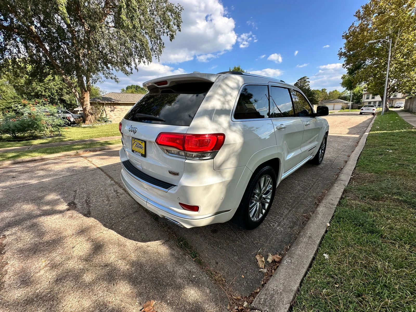 Jeep Grand cherokee DISTRONIC, МОНИТОРИ, H/K, PANORAMA, HEMI, SUMMIT*  - изображение 4