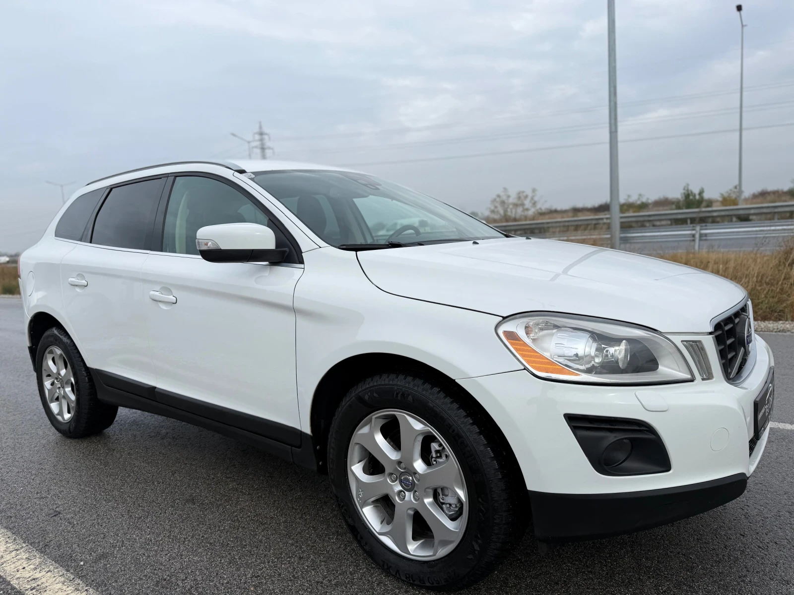 Volvo XC60 2.4D / AWD 4X4 / KOJA / AVTOMAT / NAVI / XENON | Mobile.bg   1