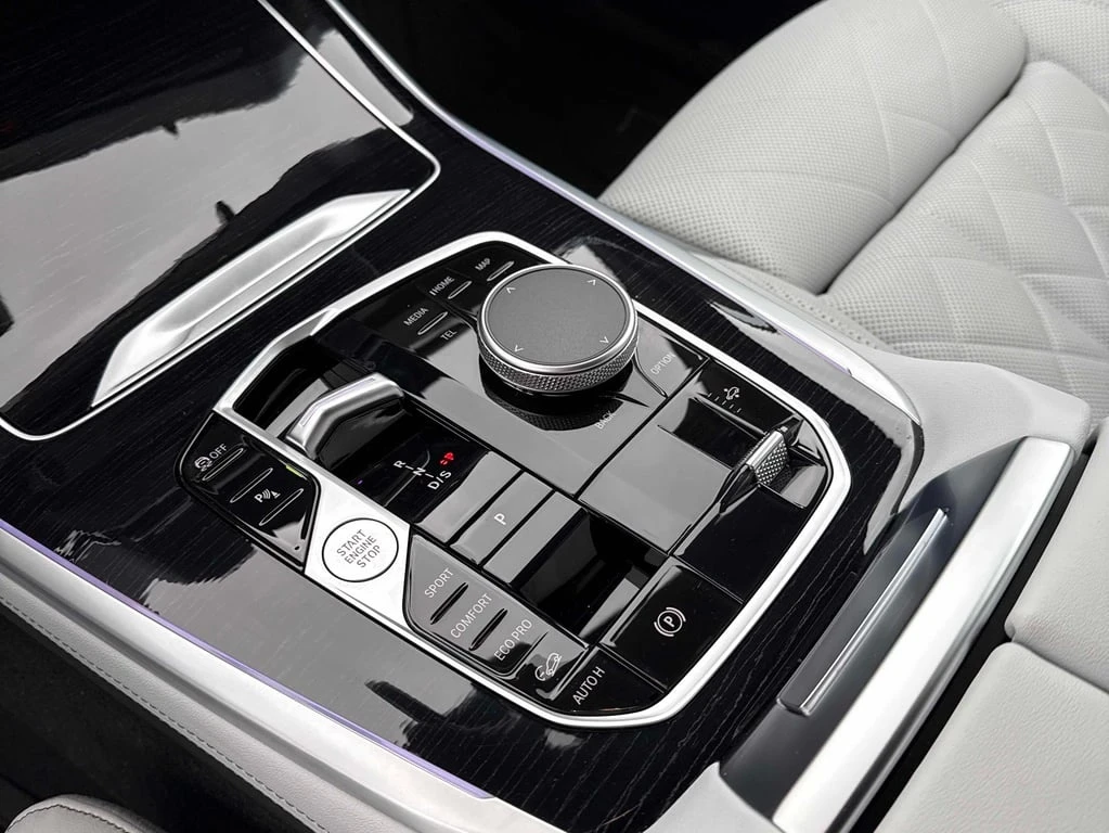 BMW X7 * xDrive40i * CARFAX *    | Mobile.bg   9