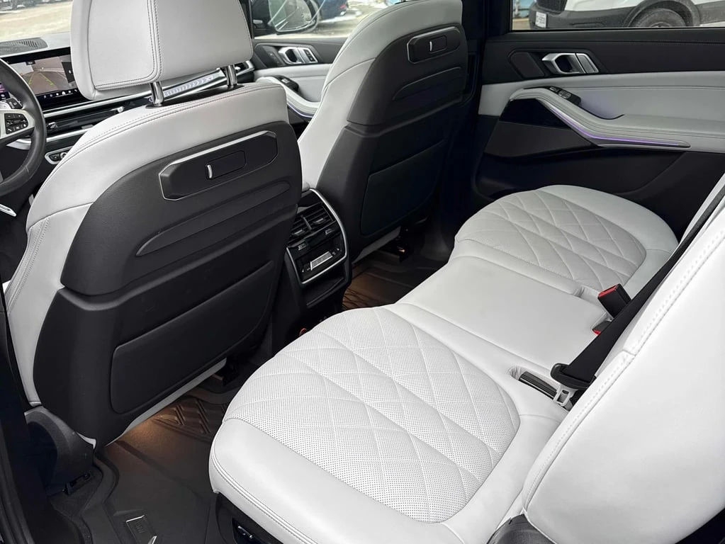 BMW X7 * xDrive40i * CARFAX *    | Mobile.bg   10