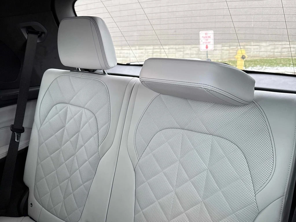 BMW X7 * xDrive40i * CARFAX *    | Mobile.bg   11