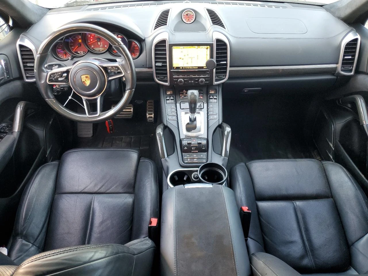 Porsche Cayenne GTS - изображение 8