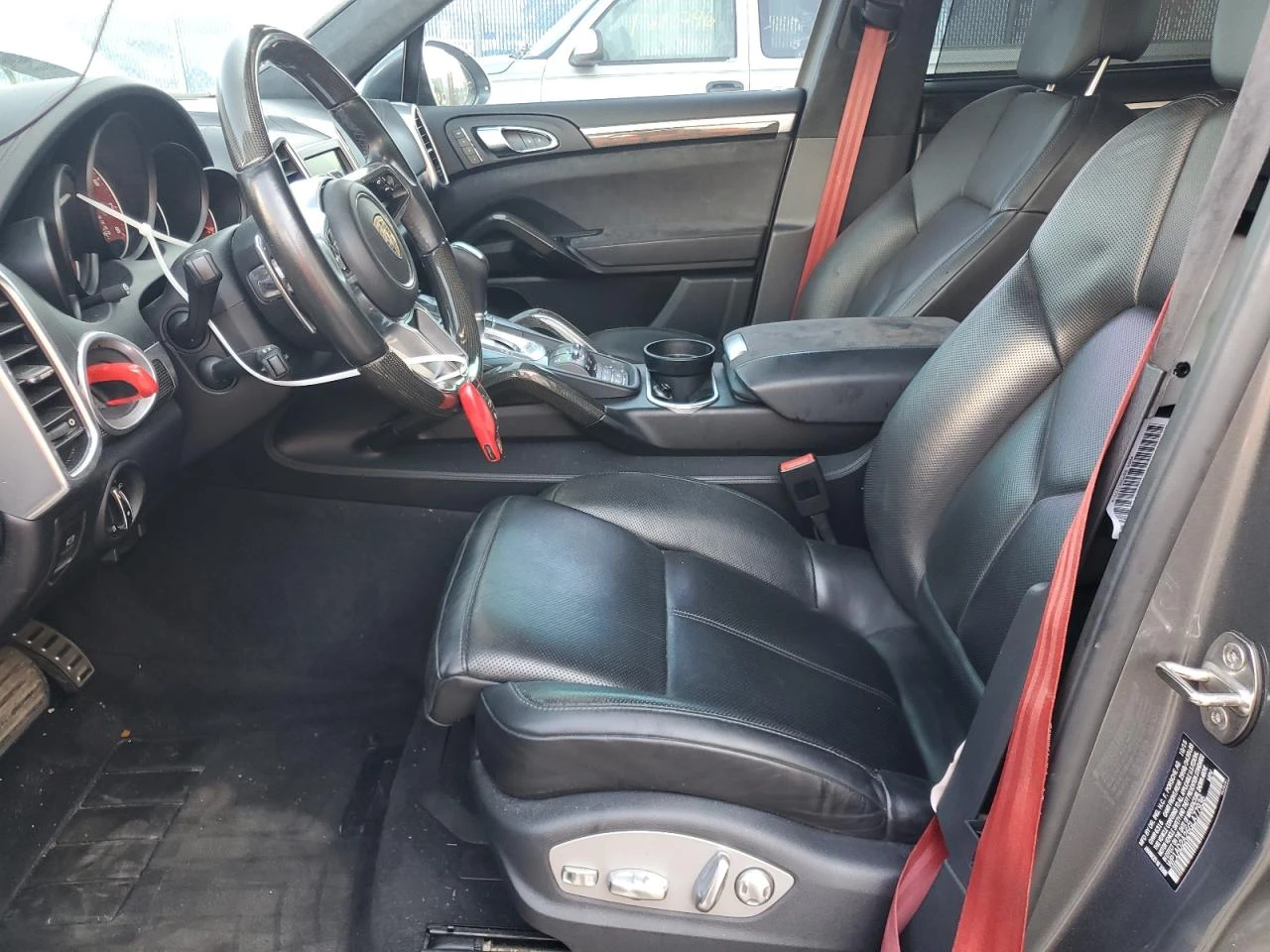 Porsche Cayenne GTS - изображение 7