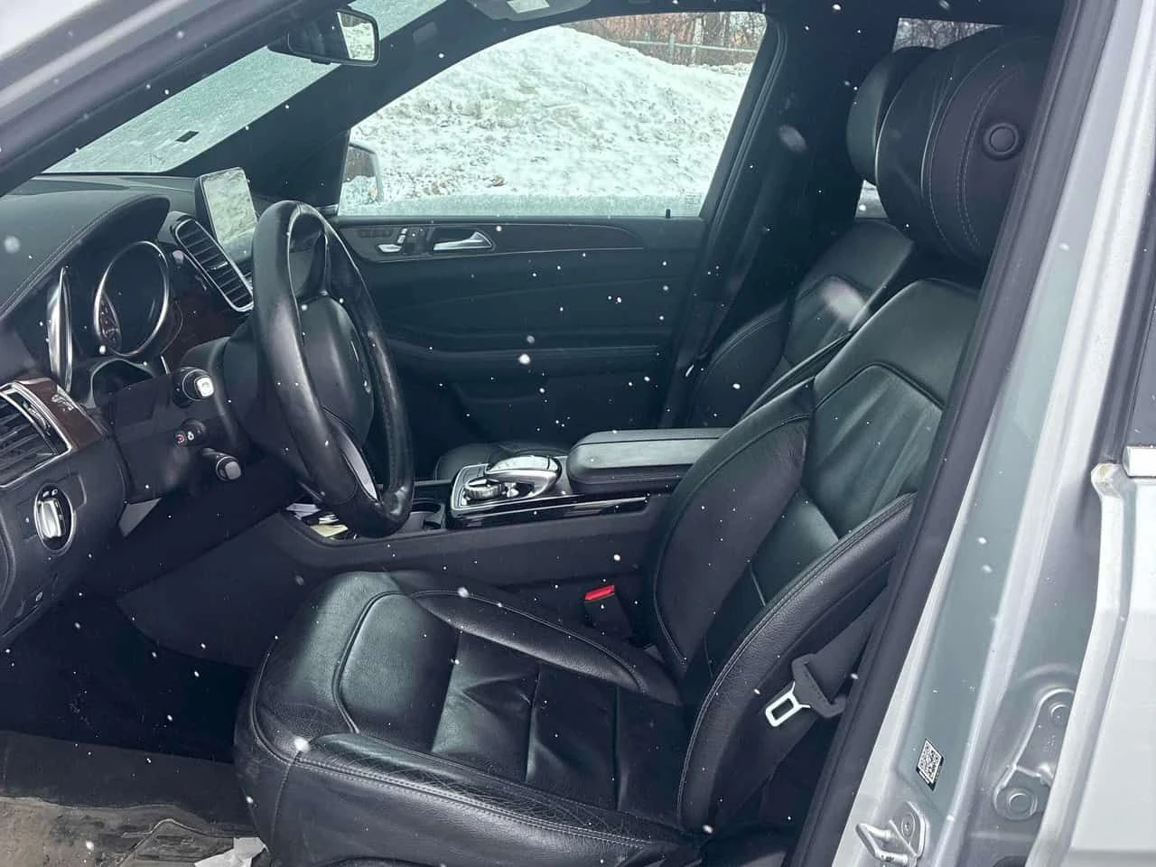 Mercedes-Benz GLE 500 4MATIC * 360 КАМЕРА* ПАНОРАМА* ДВА ЧИФТА ГУМИ* , снимка 10 - Автомобили и джипове - 53930231