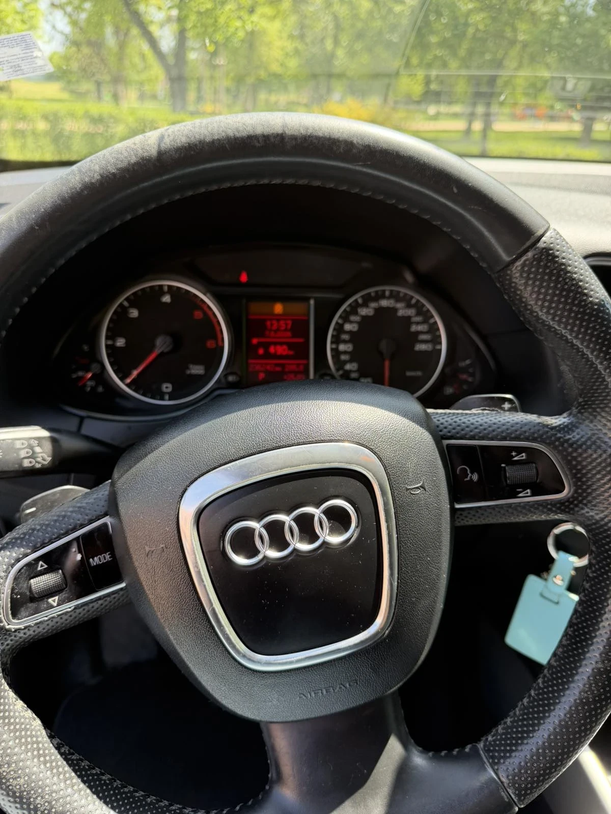 Audi Q5 2.0 TDI, снимка 10 - Автомобили и джипове - 54512009