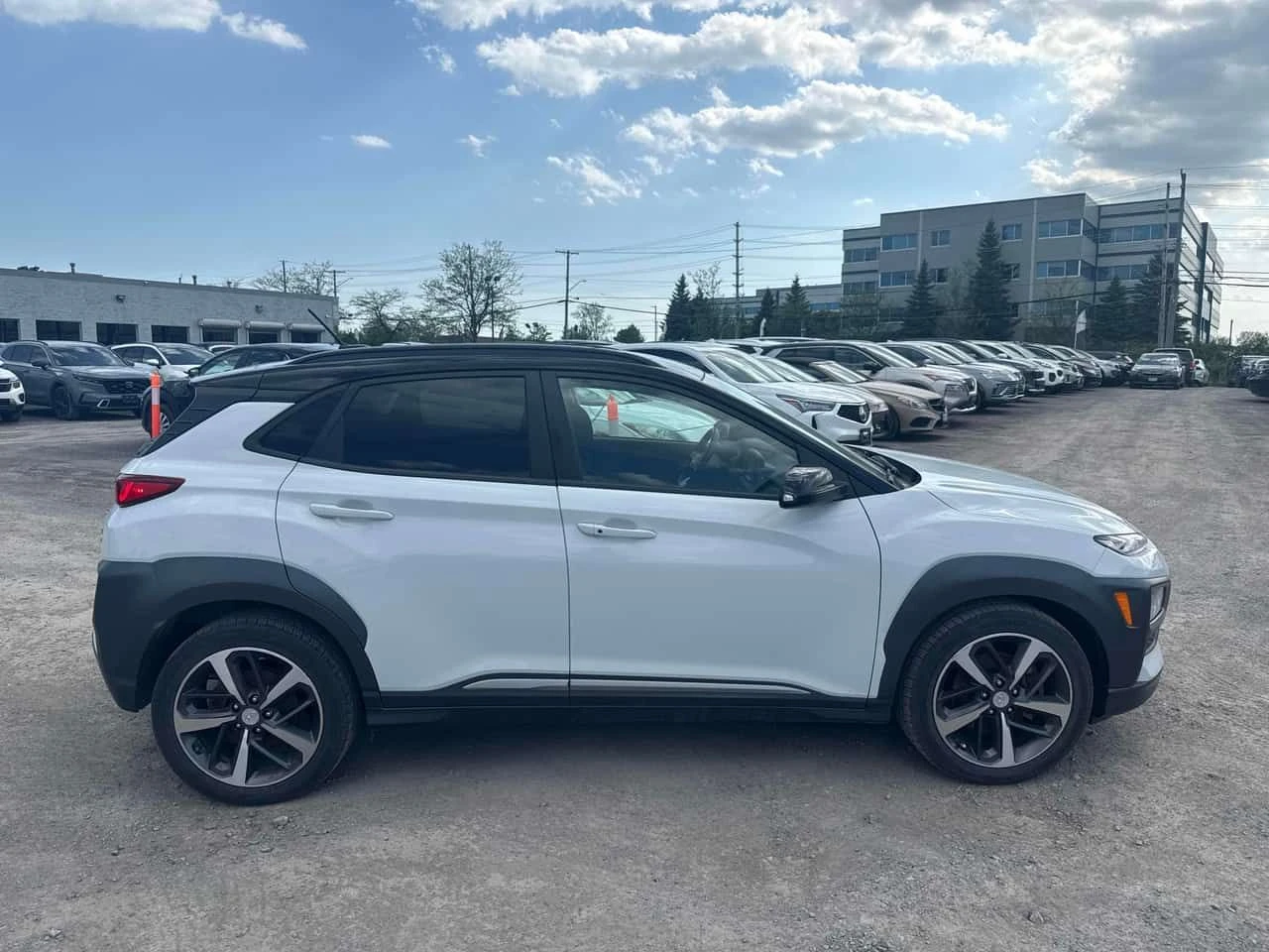 Hyundai Kona * Trend * CARFAX * ПОДГРЕВИ * KEYLESS * , снимка 3 - Автомобили и джипове - 54702973